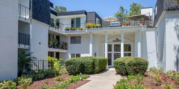 1943 Mount Vernon Court