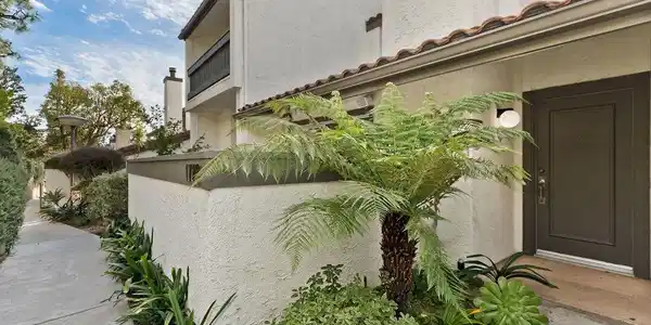 1726 Palisades Drive