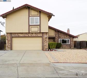 236 Ottawa Way