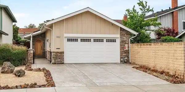 36103 Chelsea Dr