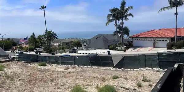1701 Avenida Salvador