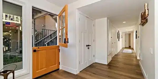 241 W El Portal
