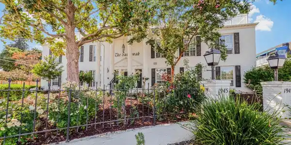 1945 Mount Vernon Court