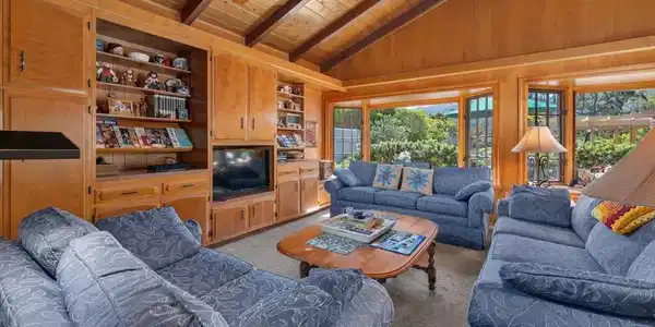 2321 Vallecitos