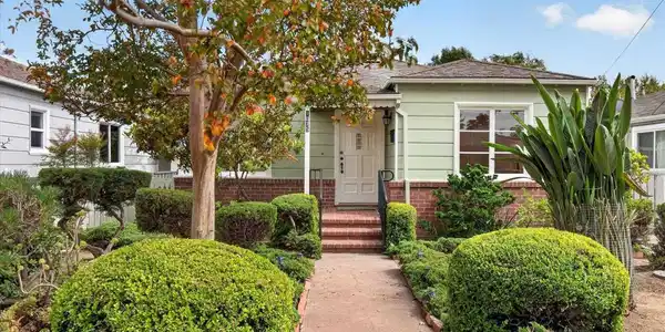 1075 Durant Ave