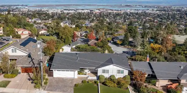1033 Hewitt Drive