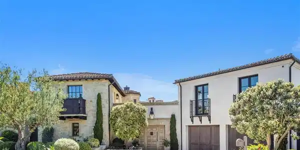 17 Pacific Ridge Place
