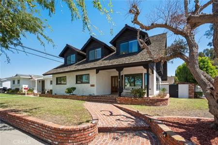 1122 Cranbrook Avenue