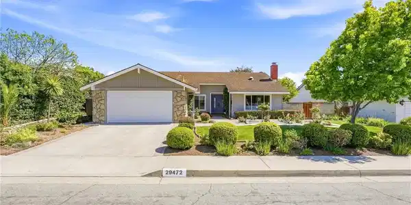 29472 Vista Plaza