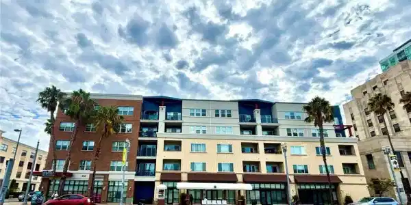 300 E 4th Street