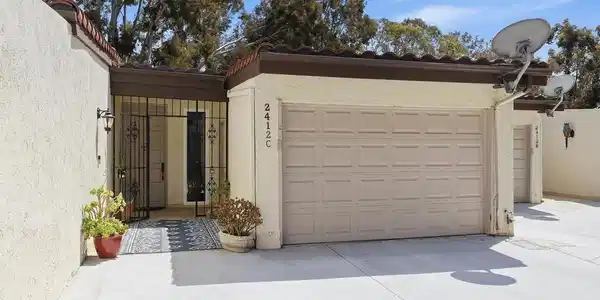 2412 Altisma Way
