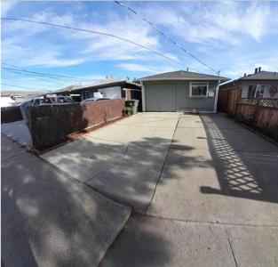 512 Hurlingame Avenue