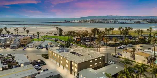 5155 W Point Loma