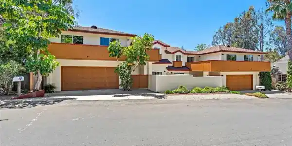 1585 Catalina