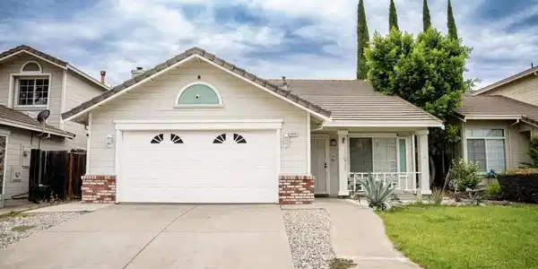 4808 Pineview Way