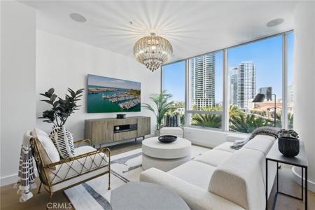 888 W E Street