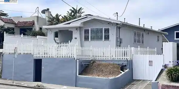 3325 Macarthur Blvd