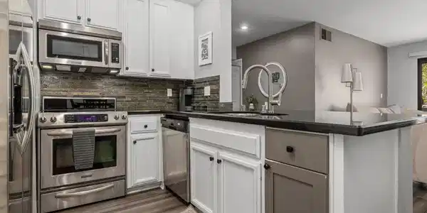 5605 Friars