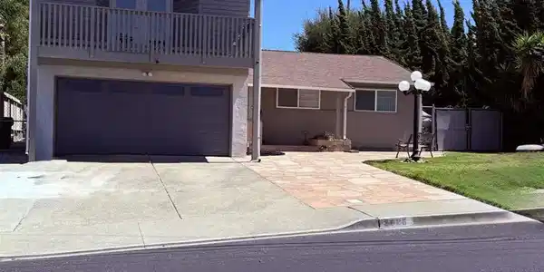 2626 Shamrock Dr