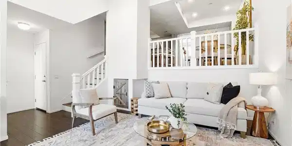 380 W Wilson