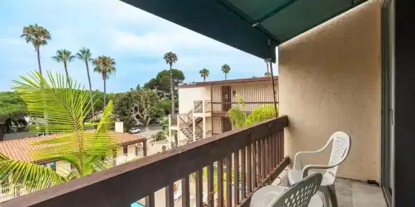 6333 La Jolla Blvd