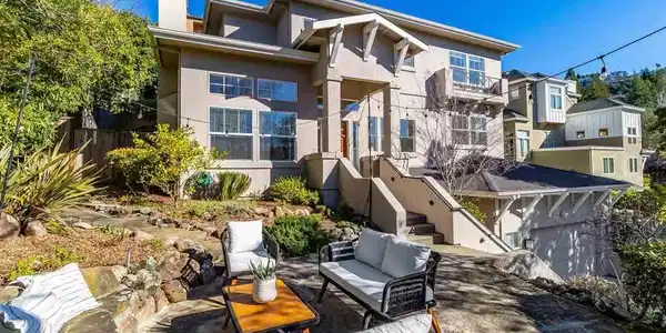 936 Mountain Blvd