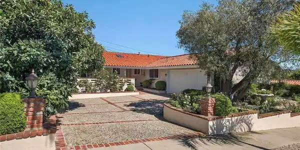27032 Freeport Road