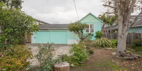 1130 E Cliff Drive