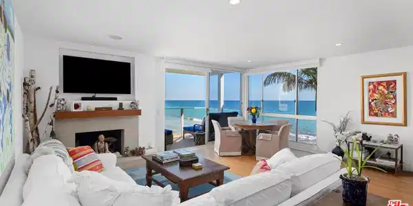 22548 Pacific Coast Highway