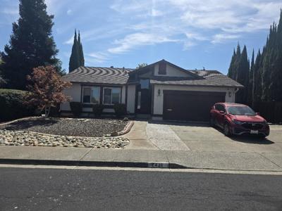 2421 Robles Dr