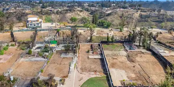 340 N Las Casas Avenue