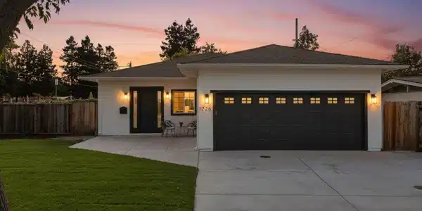 1226 Oak Creek Way