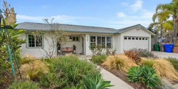 2704 Merlin Place