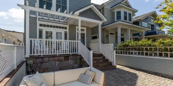 457 D Ave