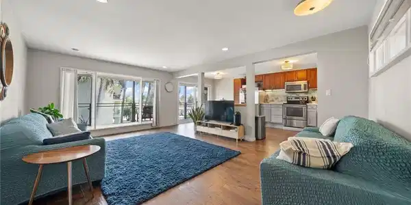3819 East Livingston Drive