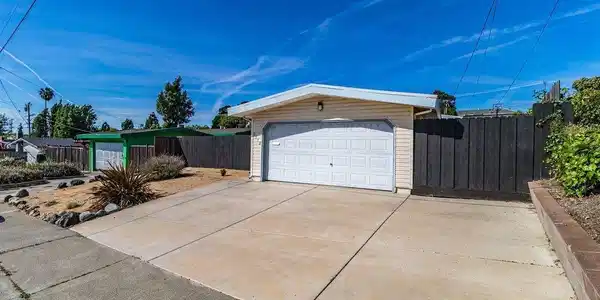 2512 Ardmore Dr
