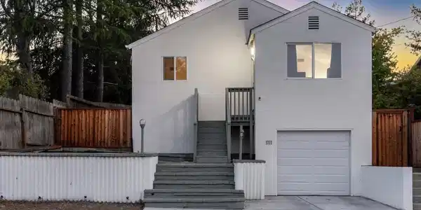 1111 Palm Ave