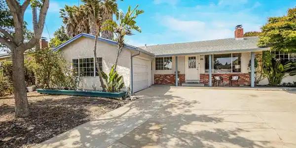 1925 Lilac Ave.