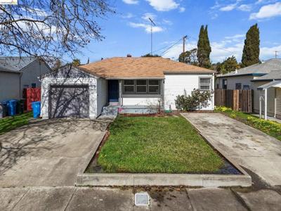 104 Foster St