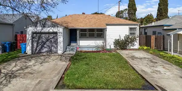 104 Foster St