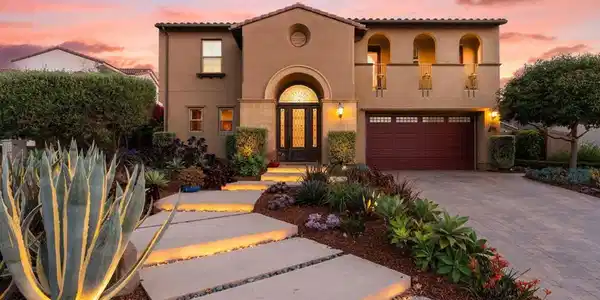 809 Dolphin Circle