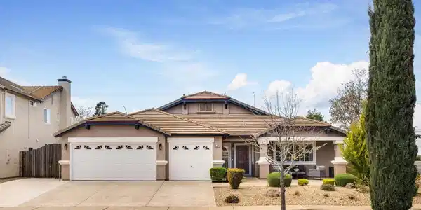 434 434 Acacia Dr