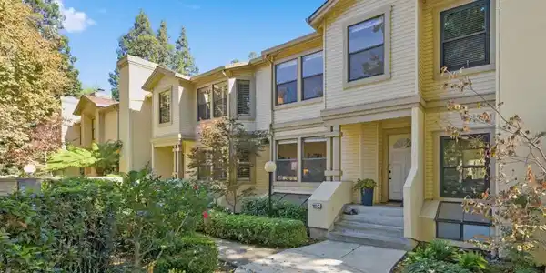 983 La Mesa Terrace