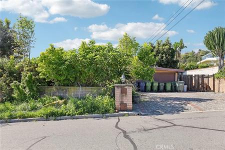 96 Rockinghorse Road