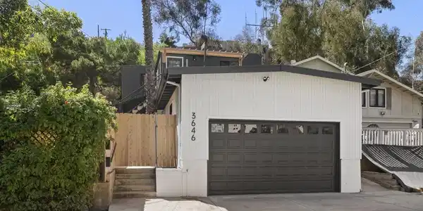 3646 Curlew Street