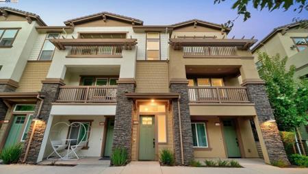47252 Mission Falls Ct