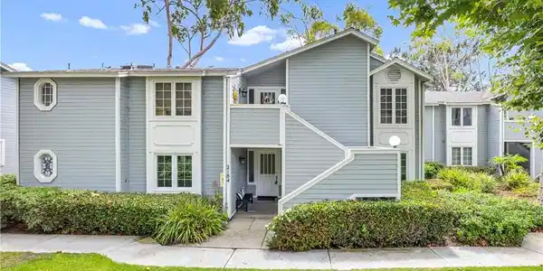 2186 S Coast Highway