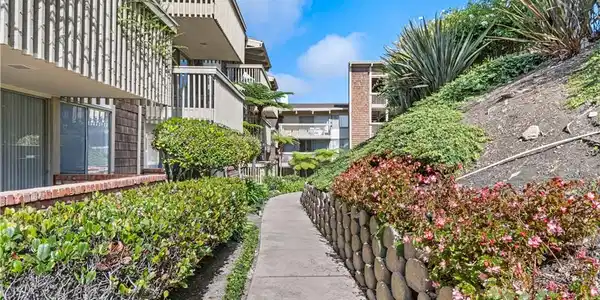 6542 Ocean Crest