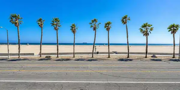 201 E Surfside Drive