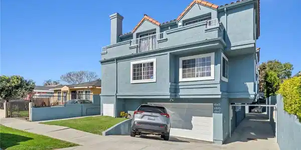 4845 W 118th Place
